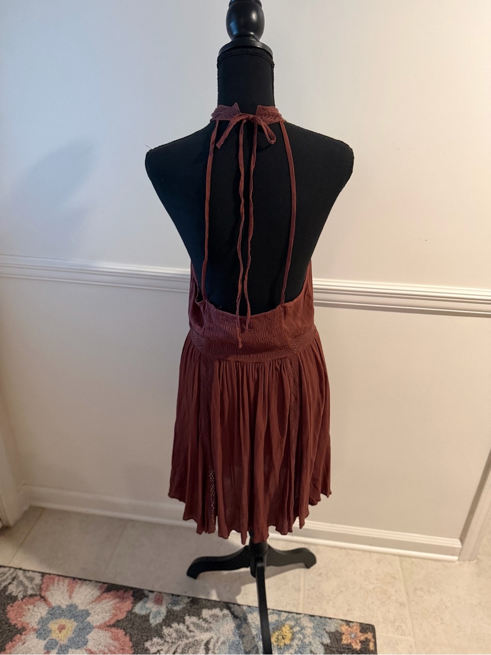 Halter Dress - Picture 4 of 6